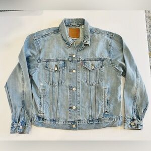 Vintage Style Levi’s Denim Jacket – Classic Trucker Style Size Large